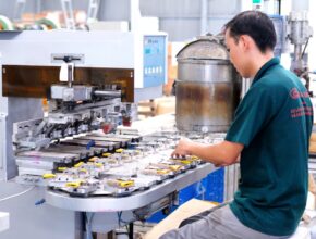 Factory Jobs in Italy 2026 – Top Companies Hiring & Work Permit Guide