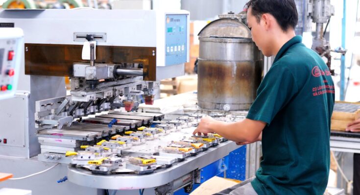 Factory Jobs in Italy 2026 – Top Companies Hiring & Work Permit Guide